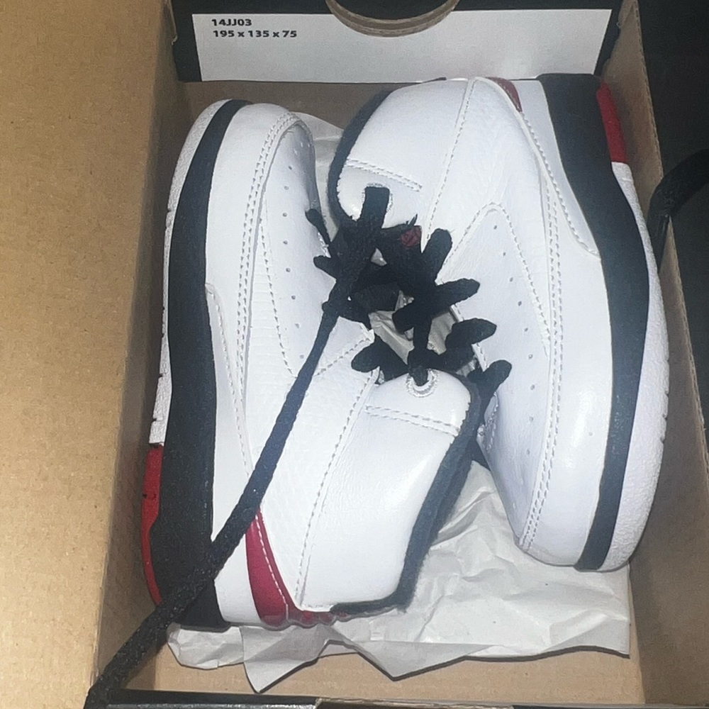 Jordan 2 retro varsity red black white